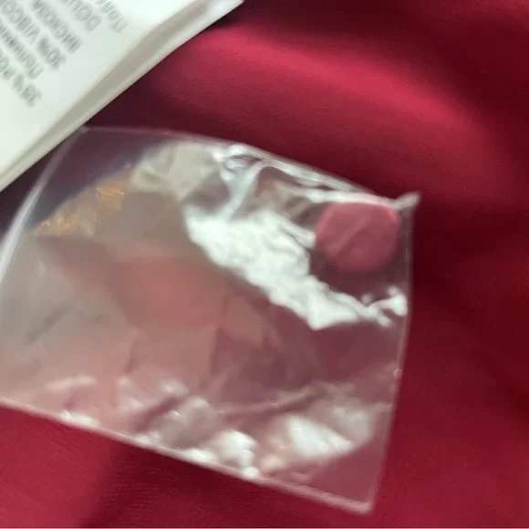 Weill Bergundy Pleated Lace blouse
Size 6 - Picture 11 of 13